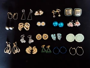 Lotto bigiotteria vintage 19 placcati oro argento e altro - Foto 1 di 20