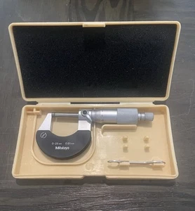 MITUTOYO STANDARD MICROMETER (0-25mm) M310-25 (102-217) - Picture 1 of 1
