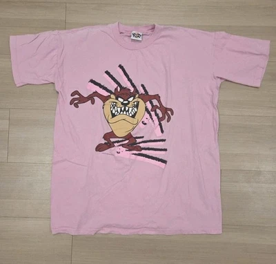 Camiseta Vintage Anos 90 Looney Tunes Warner Bros TAZ Rosa OSFA - Imagem 1 de 4