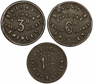 Selten: Shipley & Saltaire ~ Bailey's Supply Stores ~ 3 Bracteate Dividenden Token - Bild 1 von 2