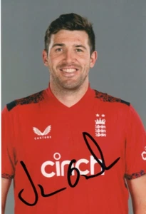 INGLATERRA CRICKET: FOTO RETRATO FIRMADA POR JAMIE OVERTON 6x4 Twenty20 + certificado de autenticidad **prueba** - Imagen 1 de 2