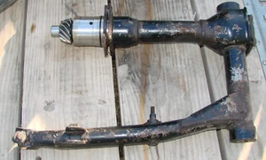 SWING ARM with Drive Shaft ------ SEE PICS --------- 1977 YAMAHA XS750 - Picture 1 of 3