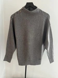 Tahari T Gray Ribbed Sweater Button Shoulder Soft Knit Top Minimalist Chic M - Picture 1 of 9