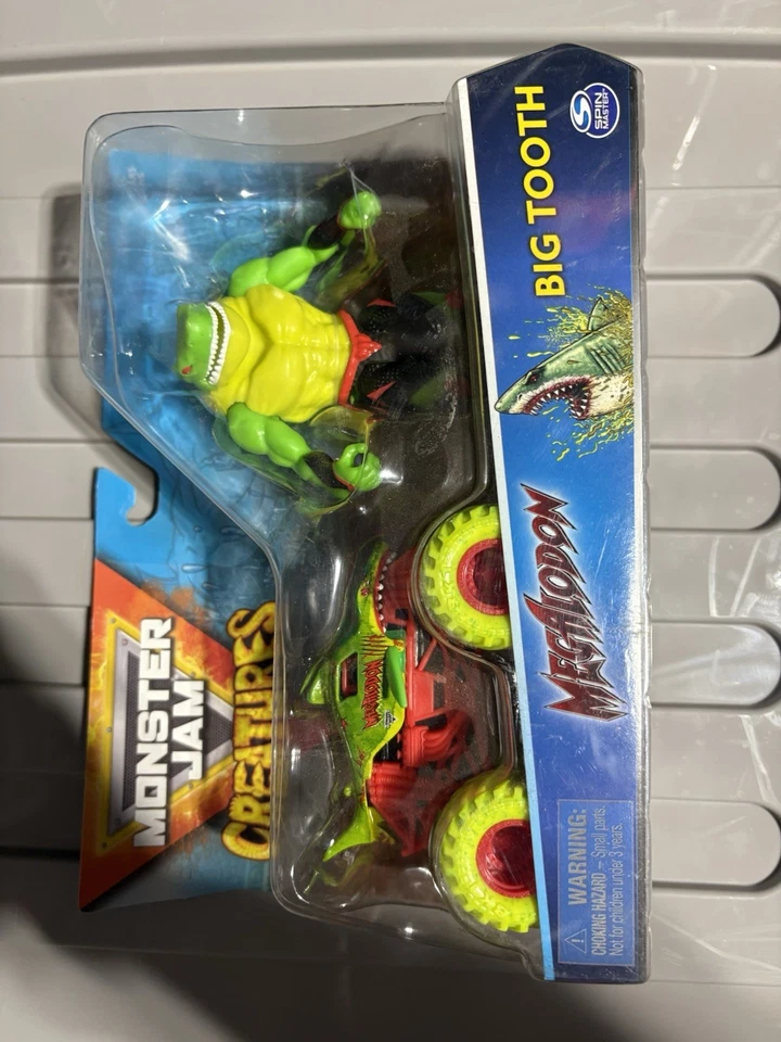 Monster Jam Creatures Megalodon BIG TOOTH Green Zombie Invasion Set - Image 1 of 1