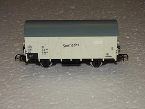 PIKO ( 5-6446-016 )  WAGON COUVERT FRIGO SEEFISCHE A ESSIEUX DE LA DR ECHELLE HO - Picture 1 of 5