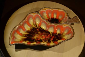 Vintage Leaf Design Ceramic Divided Serving Dish ~ 1970s Treasure Craft USA #376 - Picture 1 of 12
