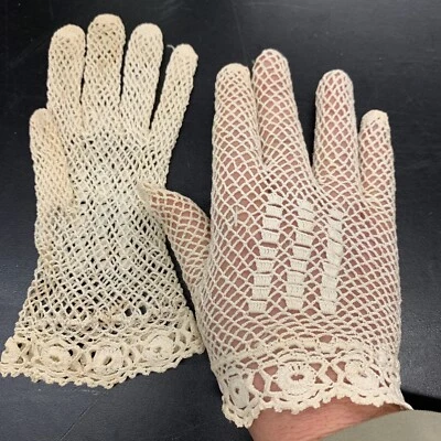 Guantes de ganchillo vintage victorianos de red tejidos a mano XS S Foto 1 de 4