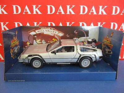 Die cast 1/24 Modellino Auto DeLorean Back To The Future II by Welly - Immagine 1 di 4