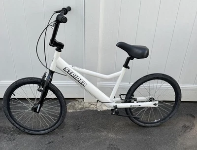 Bicicleta de Equilibrio Deportiva Strider 20 Rara Frenos Blancos Pata de Cabra ¡Limpia! Foto 1 de 4