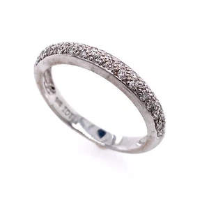Anillo de pila delgada banda de diamantes redondo pavimentado de oro blanco de 14 K doble fila de 0,25 quilates - Imagen 1 de 6