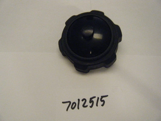 NUEVA TAPA COMBUSTIBLE SNAPPER PN 7012515 Foto 1 de 1