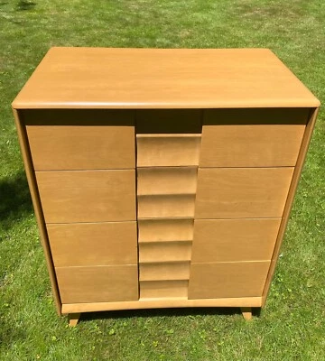 Cómoda moderna de mediados de siglo Heywood-Wakefield M572 trofeo acabado arce trigo Foto 1 de 4