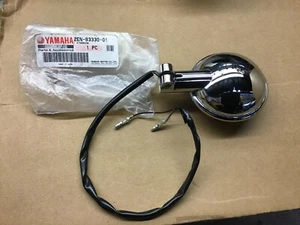 YAMAHA Rear flaser Indicator assy 1, 2EN-83330-01 OEM XVS1100DRAGSTAR - Picture 1 of 2