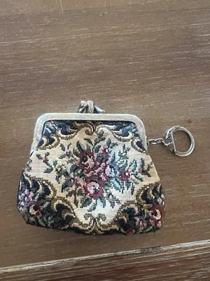 Mini Monedero Victoriano Años 50 Bordado Rosa Floral Negro De Colección Foto 1 de 4