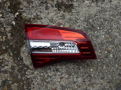 RENAULT KOLEOS 2007-2014 LUZ INTERIOR TRASERA LADO PASAJERO IZQUIERDO NS 26555-JY05A Foto 1 de 4