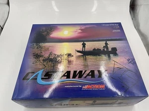 2003 CASTAWAY DARRELL GWYNN FOUNDATION AUTOGRAPH BASS BOAT & TAILER - Picture 1 of 15