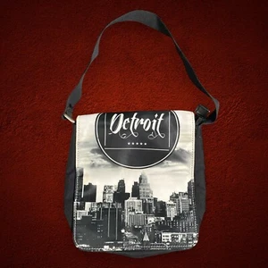 Detroit City Skyline Negro Blanco Reemplazable Solapa Bolso de Mano Vinilo Lona Cartera Bolso - Imagen 1 de 7