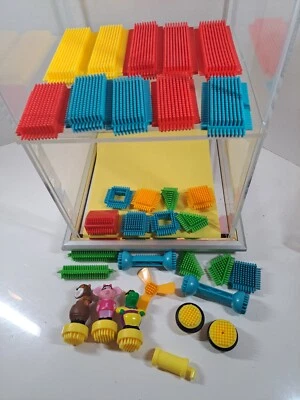 32 Bristle Blocks Variety of Colors Battat Building shapes sizes figures preowne - Image 1 of 4