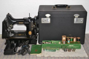 Excellent!! 1952 SINGER FEATHERWEIGHT SEWING MACHINE W/ CASE ATTACHMENTS MANUAL - Picture 1 of 11