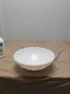 Antique Vintage Milk Glass Fruit Decorative Serving Bowl - Picture 1 of 11