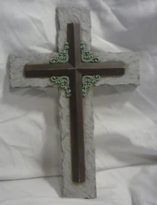 Beautiful Holy Cross for wall hanging - Picture 1 of 2