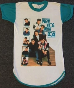 Vtg 90s New Kids On The Block Faded Sleeping Shirt L USA Boy Band Music NSYNC - Picture 1 of 16