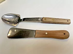 Vintage Vernco Slotted Hole Spoon/Scoop Spatula Wood Handle 12 1/2" USA lot of 2 - Picture 1 of 6