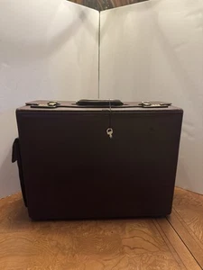 Vintage Giorgio Bernini Leather briefcase large high capacity Dual Locks 18x14x8 - Picture 1 of 24