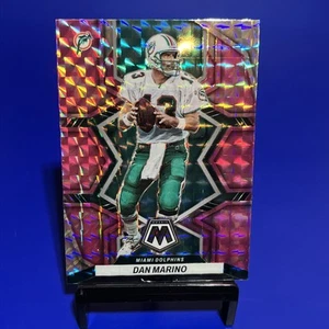 2022 Panini Mosaic - Dan Marino #126 Camo Pink Mosaic Prizm - Picture 1 of 4
