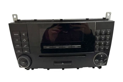 Mercedes-Benz C W203 2005 Radio CD GPS reproductor unidad principal A2038704589 ONV59973 Foto 1 de 4