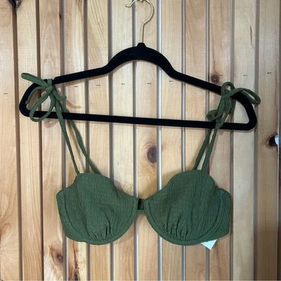 Nuevo top de bikini con aros con correa de corbata verde talla pequeña Abercrombie & Fitch Foto 1 de 4