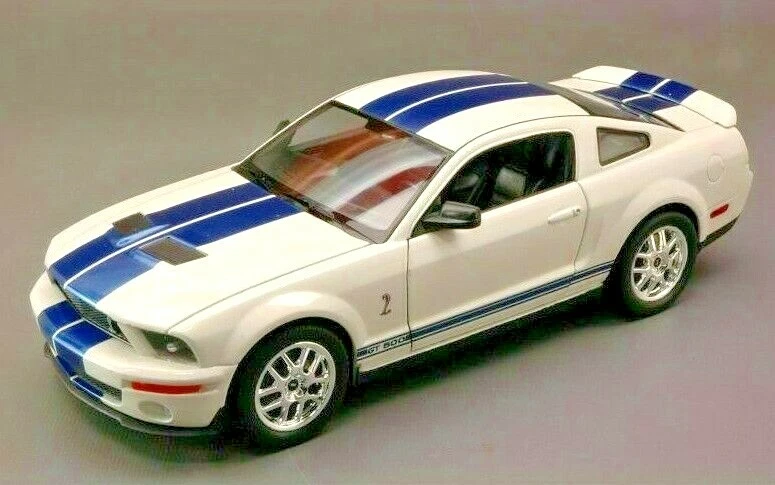 WELLY NE 24 AUTO DIECAST METAL - SHELBY COBRA GT500 (2007) ART 22473W