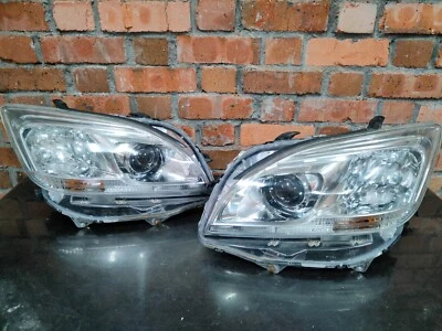 Toyota MARK X ZIO ANA10 GGA10 ANA15 OEM Front HID HEADLIGHT LAMPS 1 Pairs JDM - Image 1 of 4