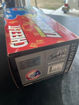 Terry Labonte #5, 2002 Monte Carlo Club Car Bank. Kellogg's/Cheez-It. Action - Image 1 of 4