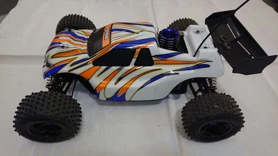 RC Nitro Kyosho DST V-Truggy 4WD 1:10 Verbrenner Ferngesteuert - Bild 1 von 4