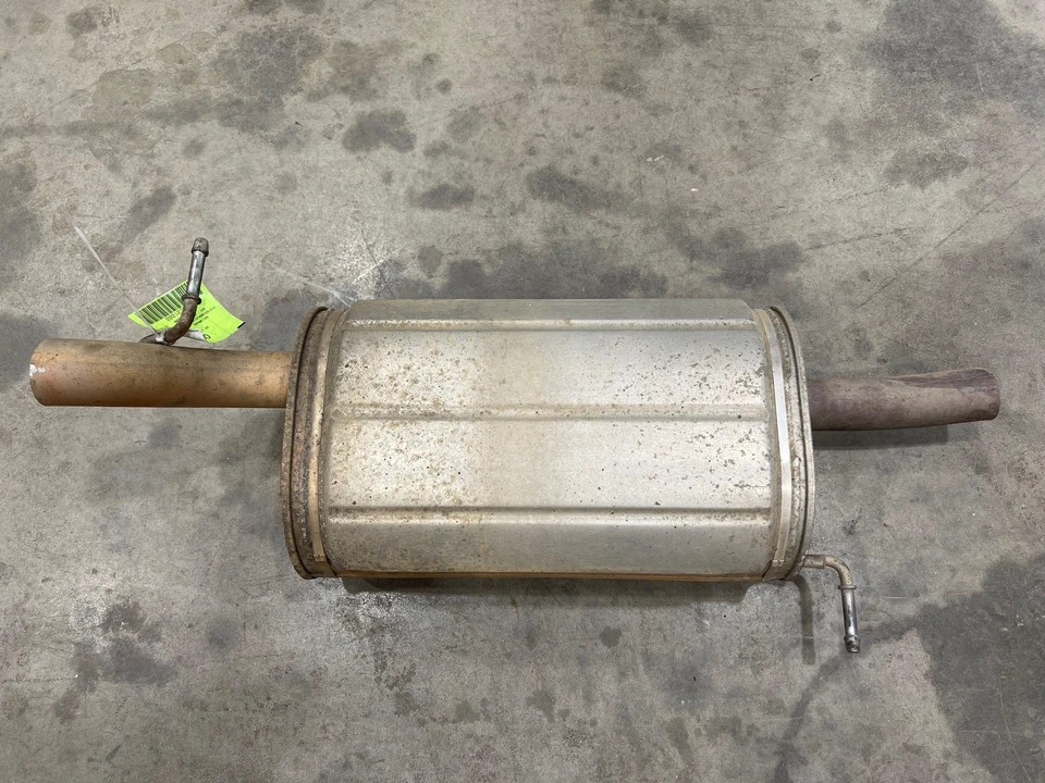 2009-2012 Chevy Colorado GMC Canyon Exhaust Muffler Genuine OEM 25878015 - Image 1 of 4