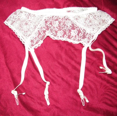 Vtg  Seductive Wear Cinema Etoile Bridal white Lace Garter belt Size M  USA - Image 1 of 4