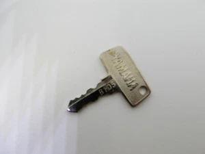 Yamaha Old AT DT RD XS TX Ignition Switch Helmet Lock Tank Cap Re-cut Key B105 - Bild 1 von 5