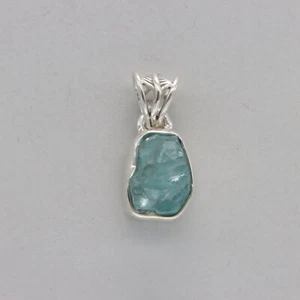 Colgante APATITA Azul Corte Crudo Natural Corte Áspero - PLATA ESTERLINA 925 #901-Be - Imagen 1 de 8