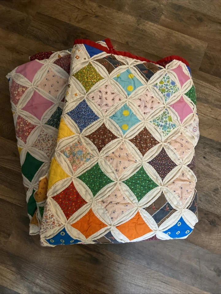 大教堂窗户手工缝制手工绗缝被子 85 英寸 X 75 英寸复古阅读 — 第 1/4 张图片