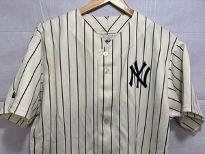 Vintage New York Yankees Jersey Majestic Pinstripe Men’s Medium New Old Stock - Picture 1 of 11