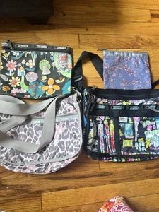 LeSportsac Crossbody Bag Lot of 2 Multicolor & 2 Cosmetic/Toiletries Bag RARE - Picture 1 of 15