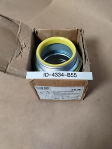 NEW IN BOX HUBBELL RACO 3520 2-1/2" Straight Liquidtight Insulated Connector - Picture 1 of 4
