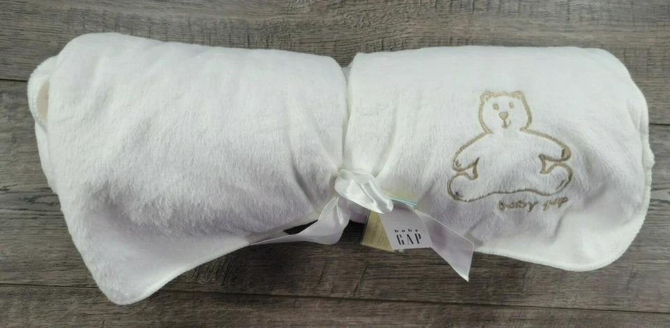 Bebé Niña Niño NUEVO Gap Off Blanco Bordado Brannan Oso Manta Sherpa Peluche Foto 1 de 1