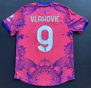 VLAHOVIC JUVENTUS TERZA MAGLIA 3RD MATCH ISSUED 2022-2023 EUROPA LEAGUE - Foto 1 di 7