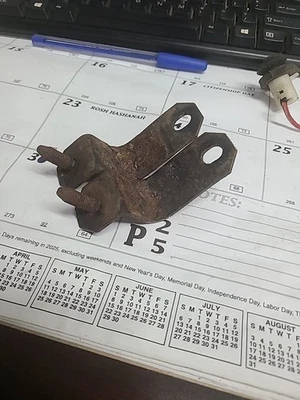 Soporte de montaje de subchasis estabilizador trasero Toyota MR2 SW20 1991-1995 FABRICANTE DE EQUIPOS ORIGINALES Foto 1 de 4