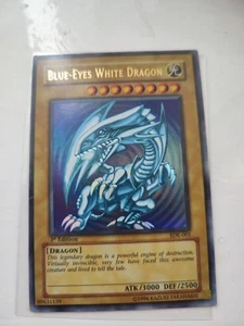 Yu-Gi-Oh SDK-001 1st Edition Ultra Rare Blue Eyes White Dragon AE - Picture 1 of 2