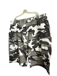 BTL Snow camo Wide Legged Shorts For Men Size 44 Y2K Hiphop Street Wear Wide Leg - Picture 1 of 12