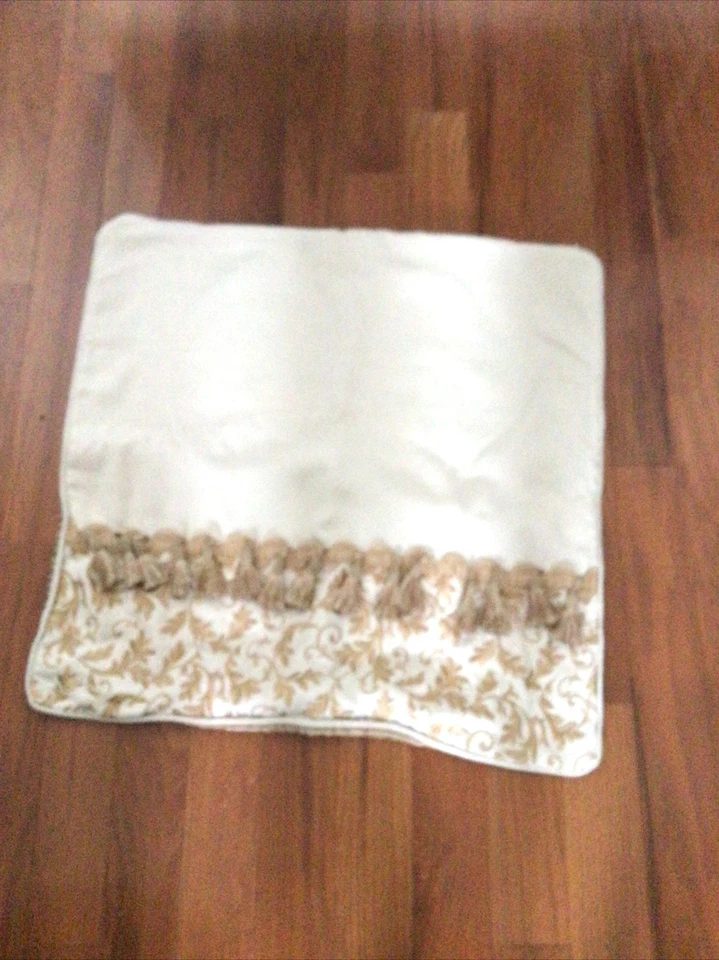 Funda Almohada Europea Croscill 26" X 26" Poliéster y Algodón, Nueva Foto 1 de 4