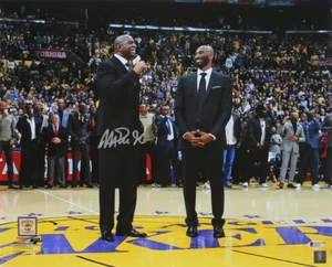 Magic Johnson Signed Lakers 16x20 Photo (Beckett) - Picture 1 of 1